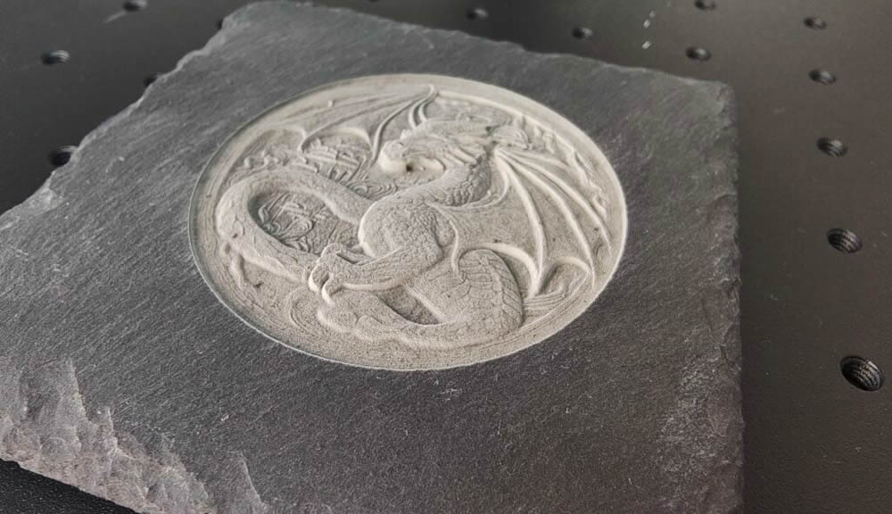 藝術(shù)與工業(yè)的碰撞：激光雕刻如何重塑建筑裝飾領(lǐng)域？